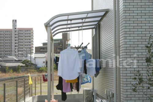 ベランダ屋根+竿掛け でお洗濯楽々 ベランダ屋根+竿掛け でお洗濯楽々