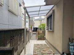 施工例画像:1階テラス屋根 YKKAP ソラリアF